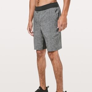 Lululemon athletica T.H.E 9" Liner Mens Shorts